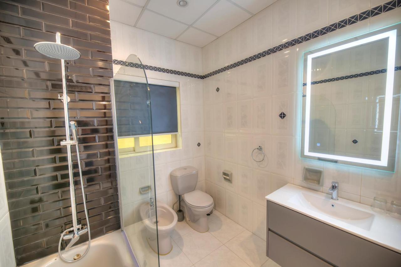 Beautifully Furnished Seafront 4 Bedrooms Goslm-4 Sliema Esterno foto