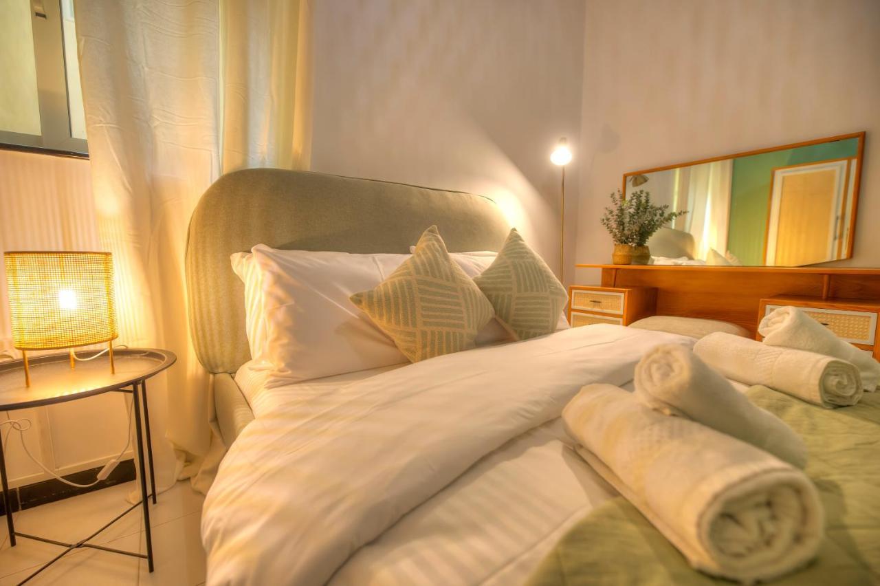 Beautifully Furnished Seafront 4 Bedrooms Goslm-4 Sliema Esterno foto