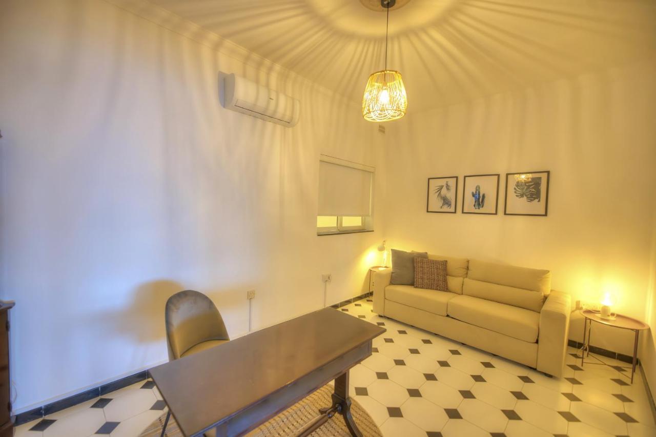 Beautifully Furnished Seafront 4 Bedrooms Goslm-4 Sliema Esterno foto